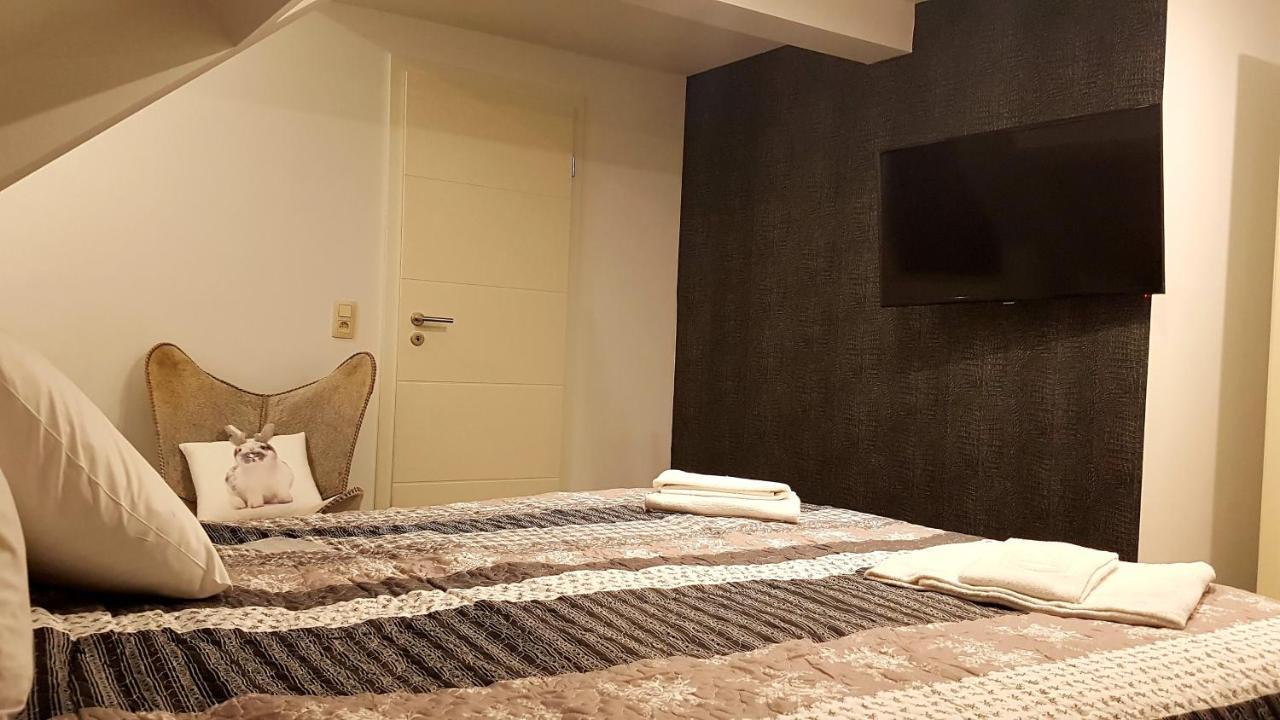 Les Etangs Du Thioux Guest House Малмеди Екстериор снимка