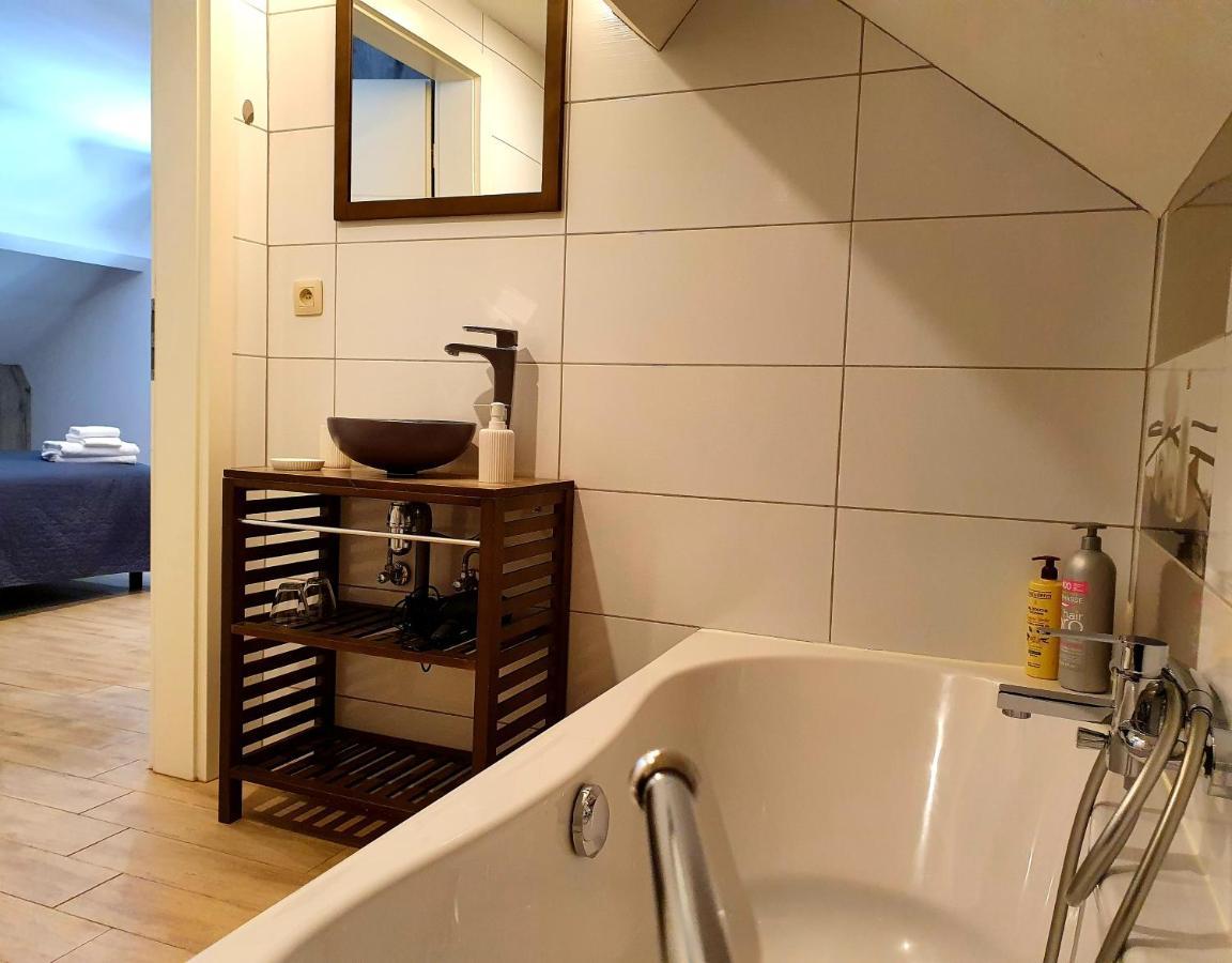 Les Etangs Du Thioux Guest House Малмеди Екстериор снимка