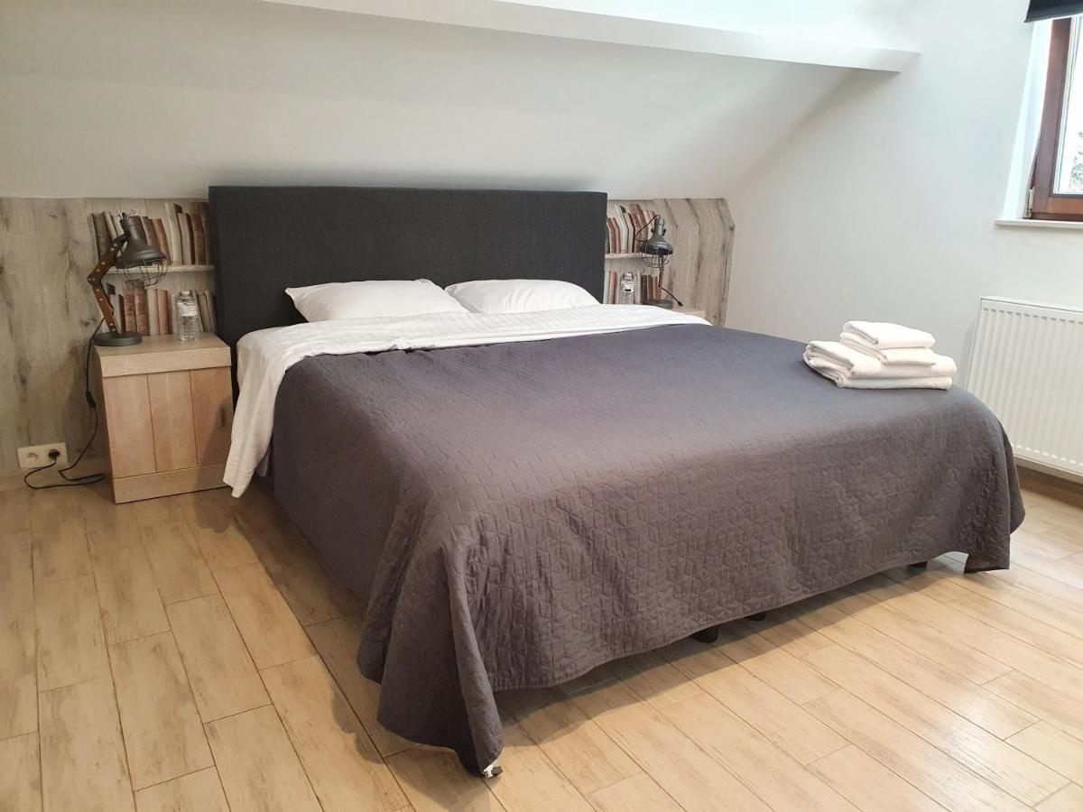 Les Etangs Du Thioux Guest House Малмеди Екстериор снимка